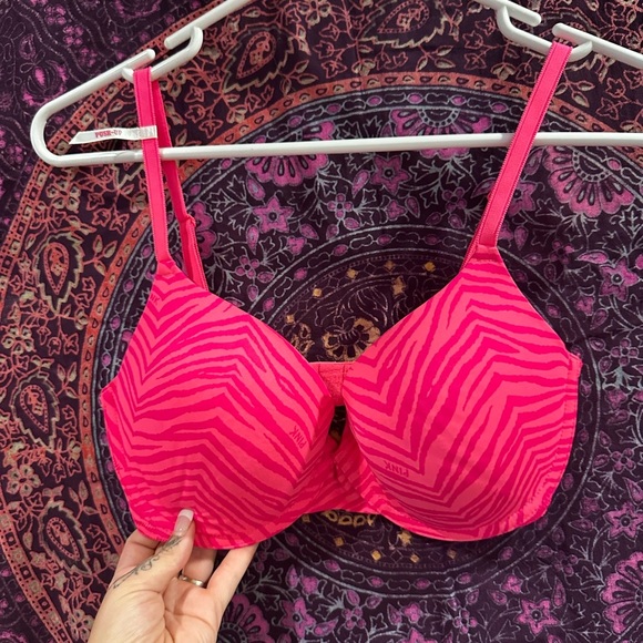 Victoria's Secret Vibrant Pink Zebra Push Up Bra - Picture 2 of 7